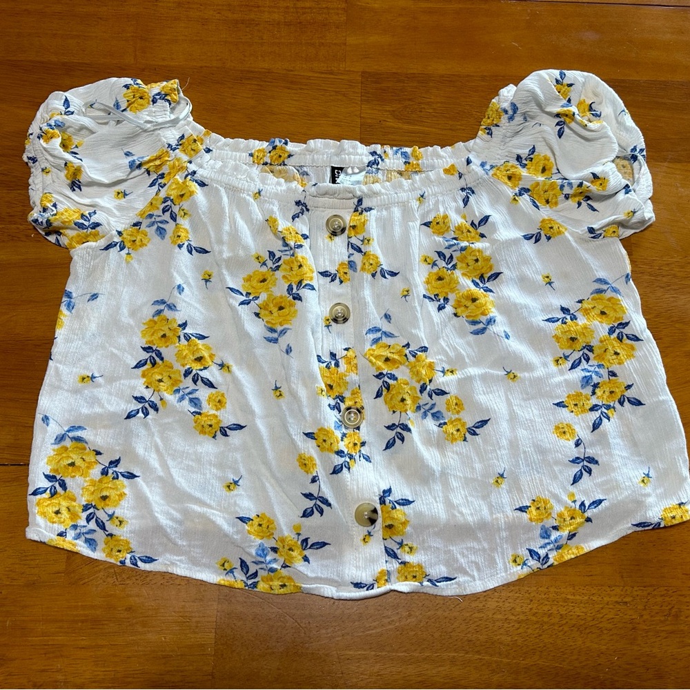 Floral Button-Down Crop Top